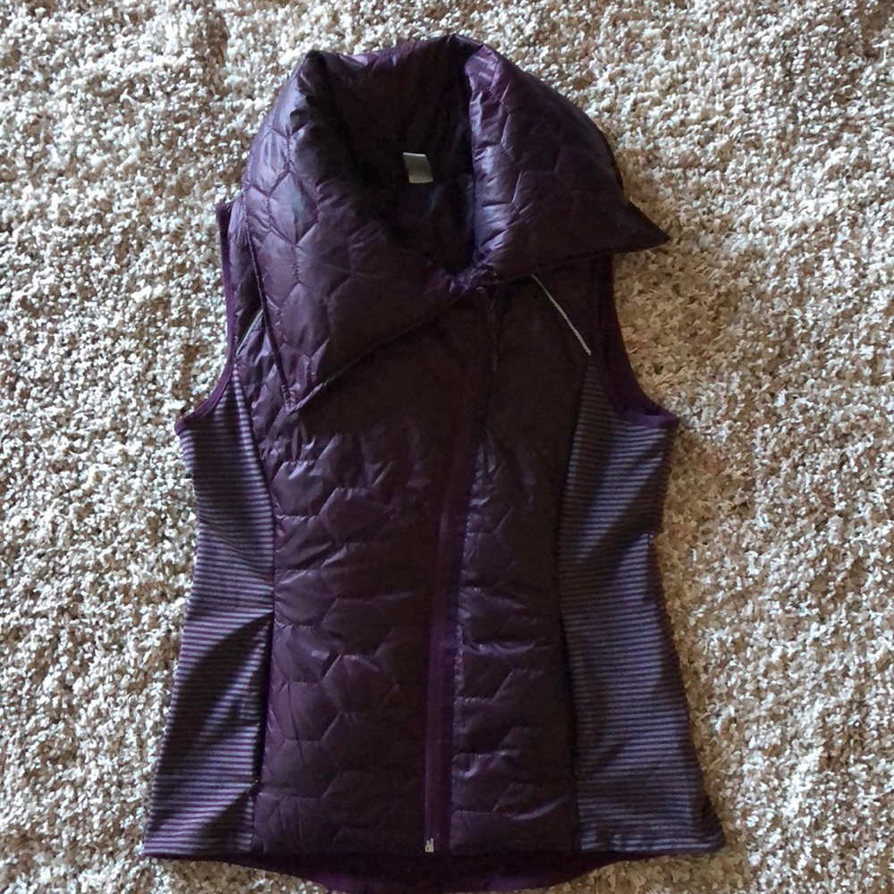 Women’s fitted vest- L